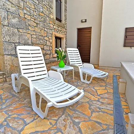 House Marina 682 Peresiji