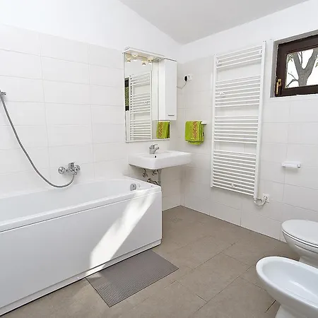 House Marina 682 بيت للعطل *