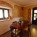 House Marina 682 Peresiji
